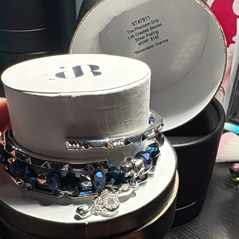 The Phantom Drip Silver and Blue Women's Bracelet Set